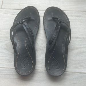 Olukai sandals black